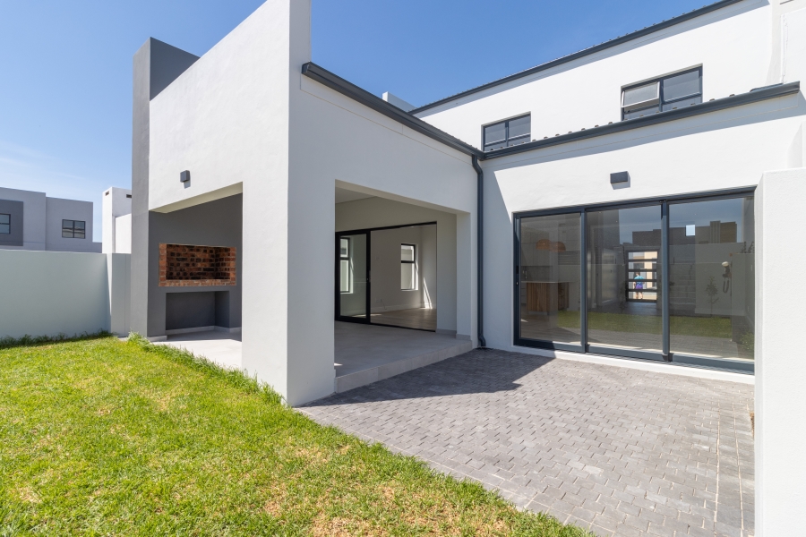 4 Bedroom Property for Sale in Sandown Western Cape